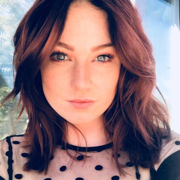 Meet your Posher, Stephanie - Picture 1 of 1